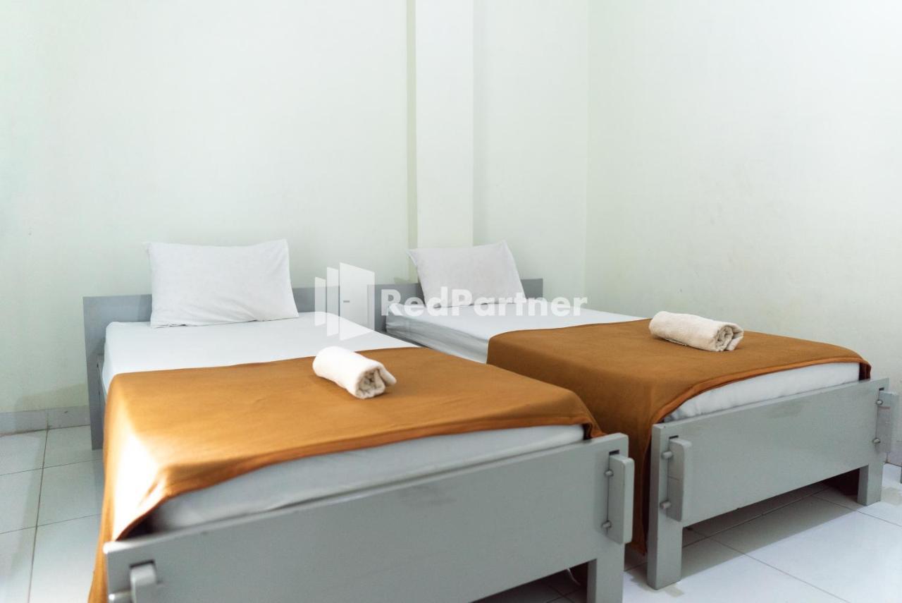 Wisma Aini Syariah RedPartner Bandar Lampung Luaran gambar