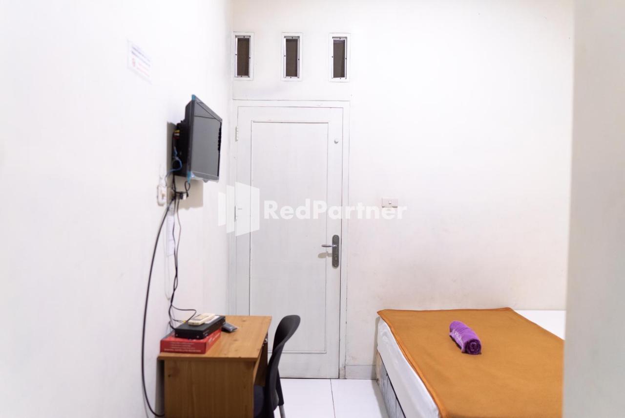 Wisma Aini Syariah RedPartner Bandar Lampung Luaran gambar