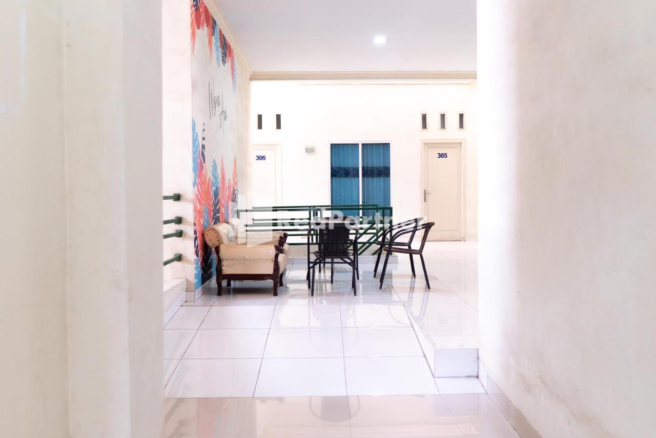 Wisma Aini Syariah RedPartner Bandar Lampung Luaran gambar